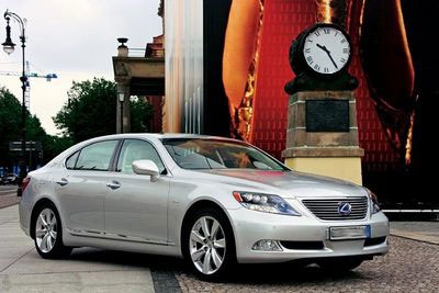 Lexus LS 600h