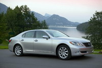       Lexus LS 460
