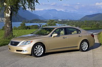   Lexus LS 460
