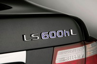 Lexus LS 600H L -  
