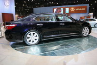   Lexus LS 600H L 
