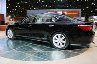    Lexus LS 600H L
