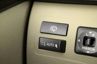 Lexus LX 570 -   
