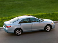 Toyota Camry -   
