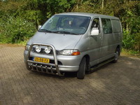 Toyota Hiace -   
