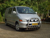    Toyota Hiace
