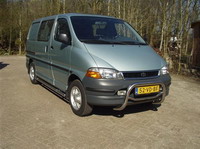 Toyota Hiace -    