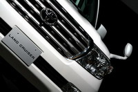 Toyota Land Cruiser 200 -   
